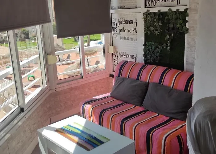 Saltillo Alto White 토레몰리노스